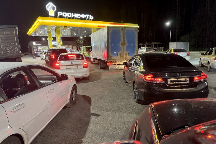Điều gì sẽ xảy ra với giá xăng và dầu diesel tại các trạm xăng? Ý kiến của các chuyên gia "RG".